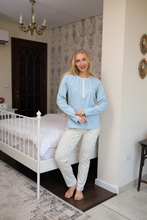 لَـمَـســة السُّـكــون